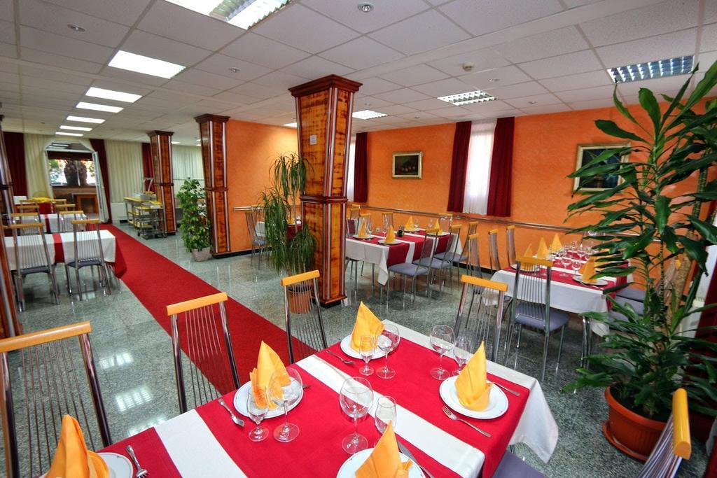 Hotel Podostrog บุดวา ภายนอก รูปภาพ
